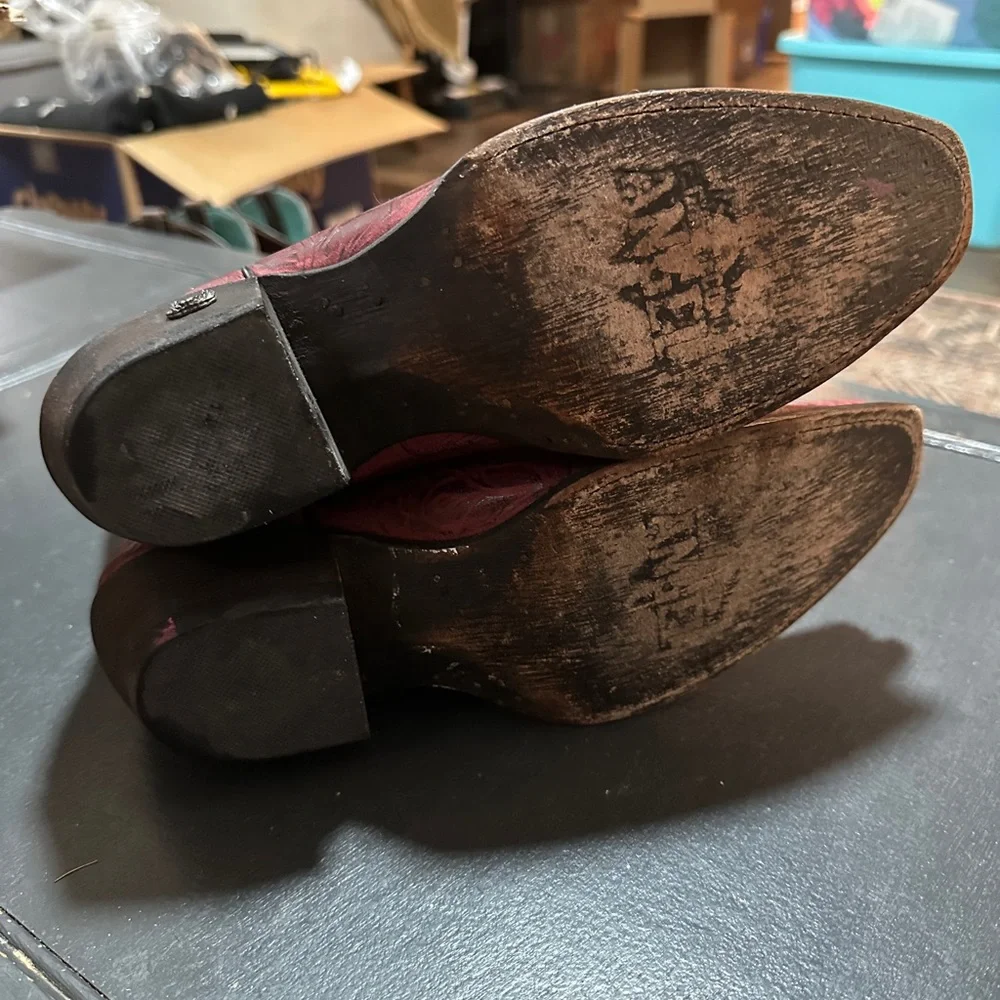 Elegant Burgundy Heeled Boots - Picture 2 of 5